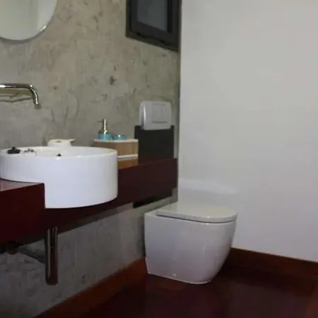 Sleeps 10 Pool Wifi Villa