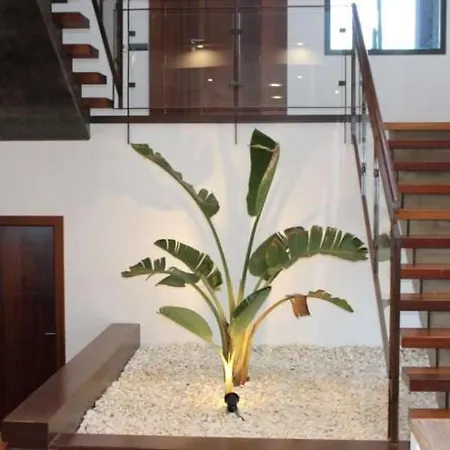 Sleeps 10 Pool Wifi Villa
